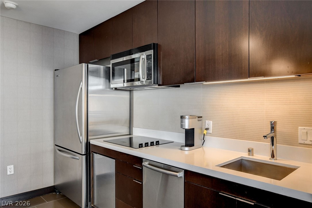2600 West Harmon Avenue 7001 Property Photo 17
