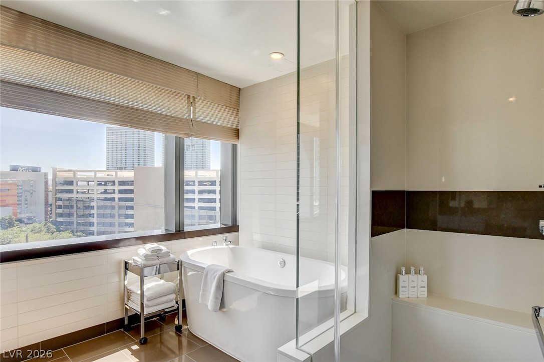 2600 West Harmon Avenue 7001 Property Photo 31
