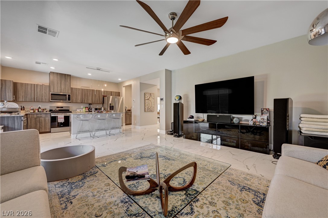 7563 Dragonfruit Avenue Property Photo 8