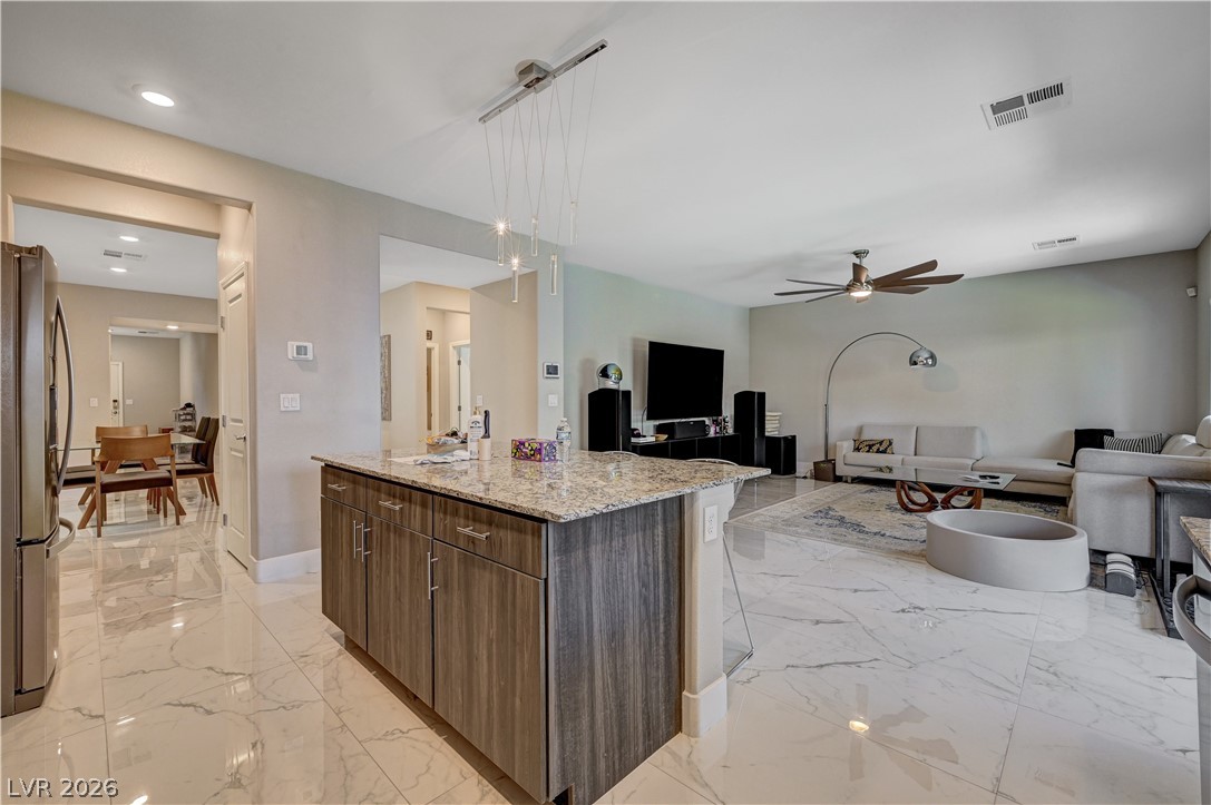 7563 Dragonfruit Avenue Property Photo 9