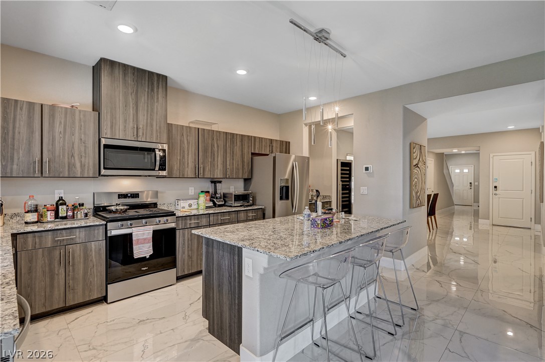 7563 Dragonfruit Avenue Property Photo 16