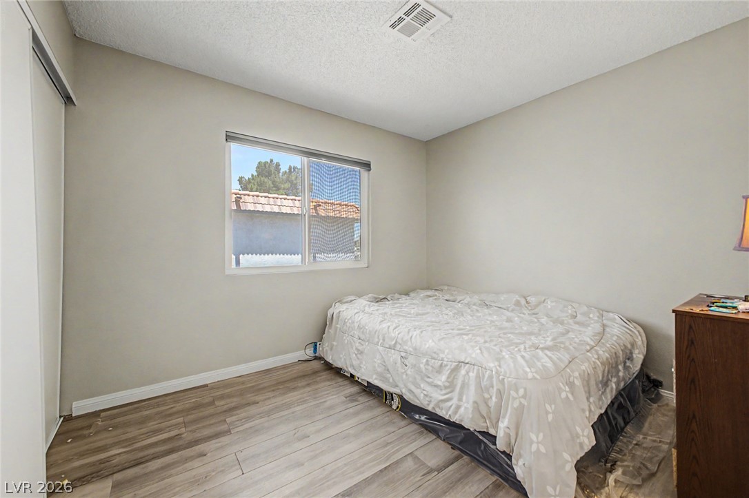 929 Willow Tree Drive D Property Photo 15
