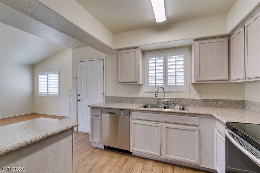 2725 South Nellis Boulevard 2088 Property Photo 10