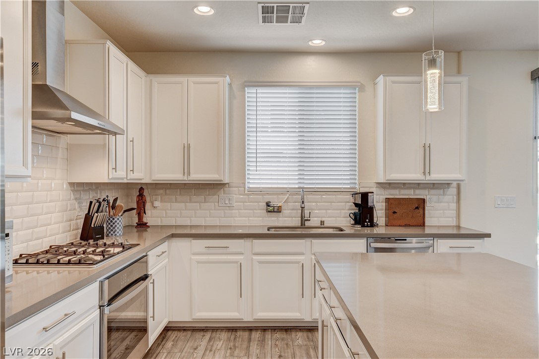 7450 Tinley Creek Avenue Property Photo 8