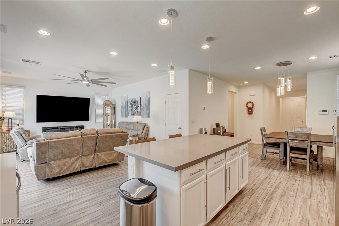 7450 Tinley Creek Avenue Property Photo 11