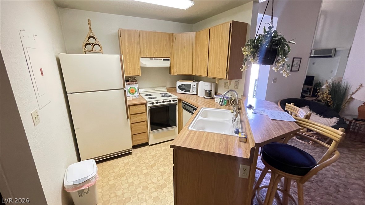 500 Elm Drive 203 Property Photo 7