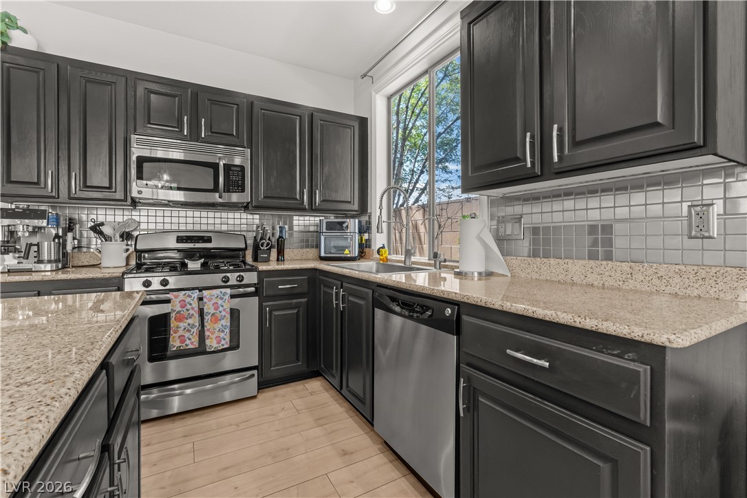 7648 Belhurst Avenue Property Photo 16