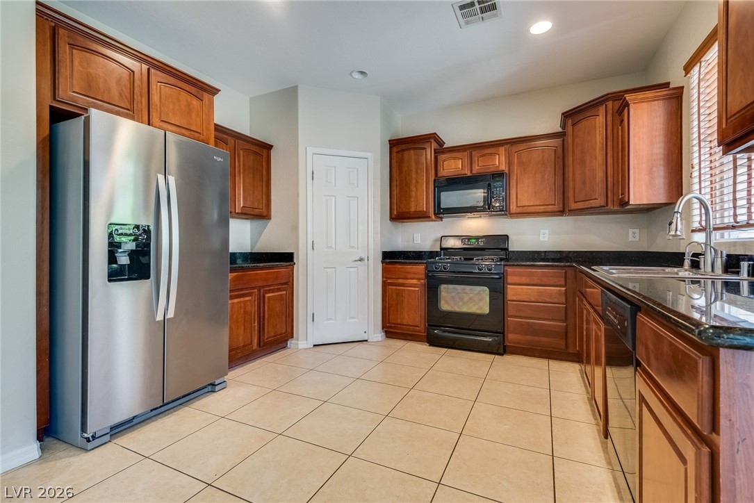 11824 Orense Drive Property Photo 9