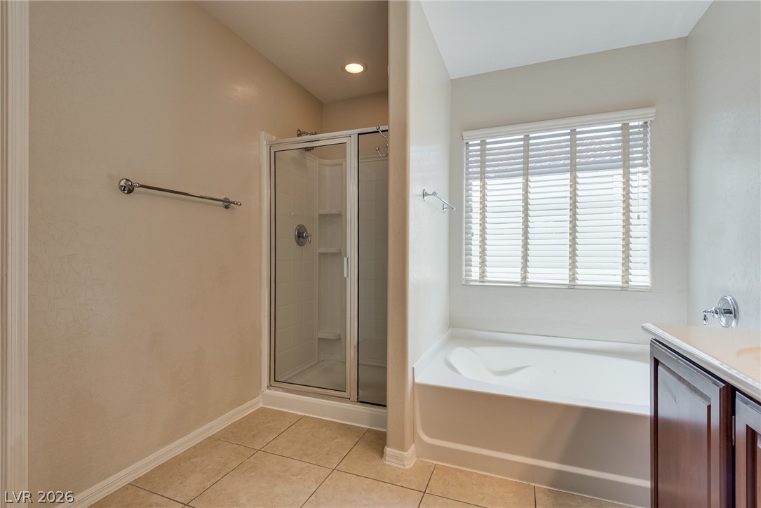 11824 Orense Drive Property Photo 15