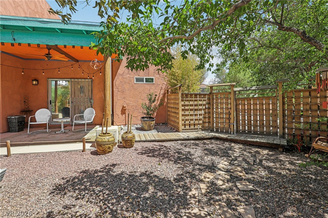5875 West Post Road Property Photo 14