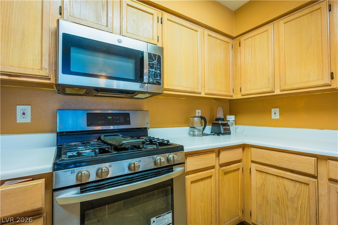 2124 Willowbury Drive B Property Photo 15