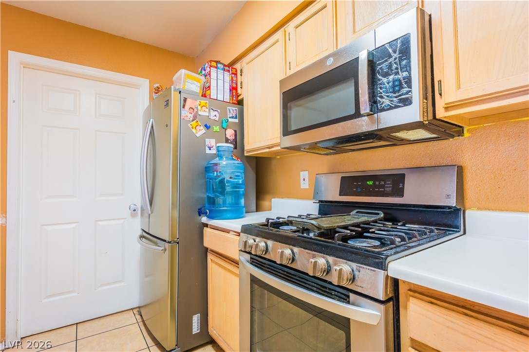 2124 Willowbury Drive B Property Photo 16