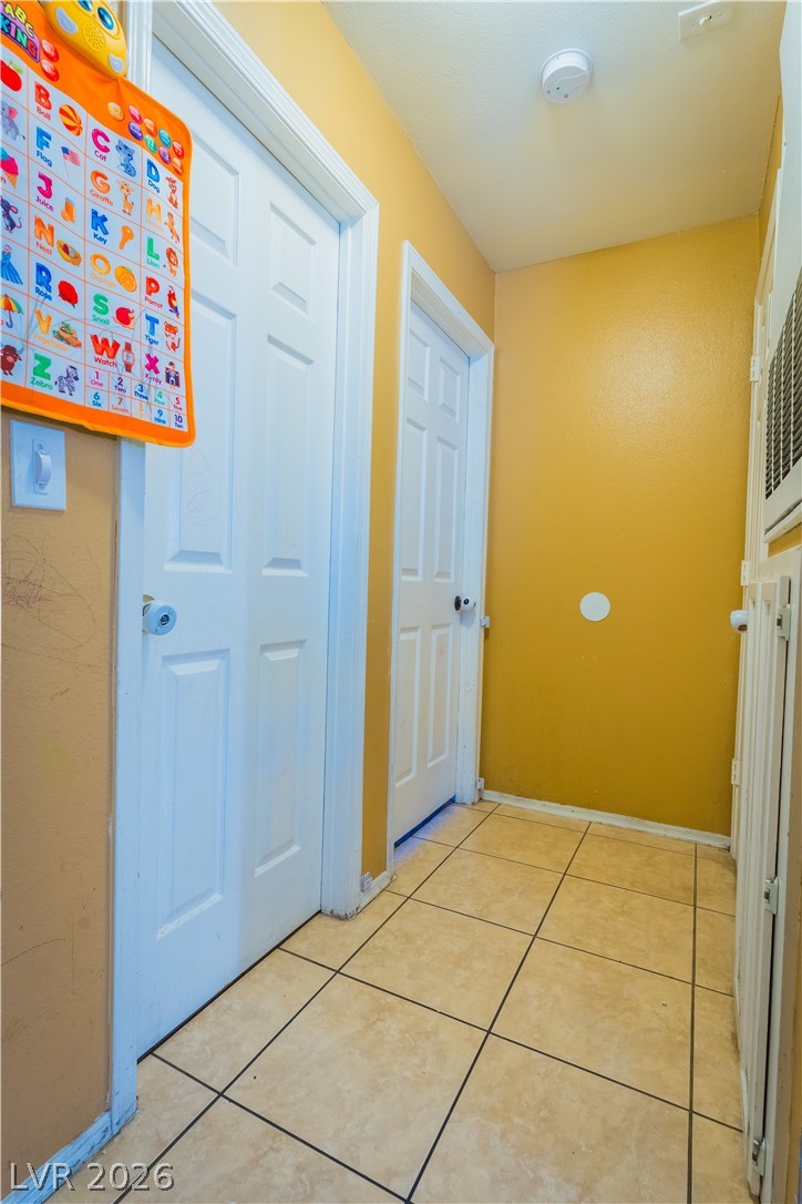 2124 Willowbury Drive B Property Photo 17