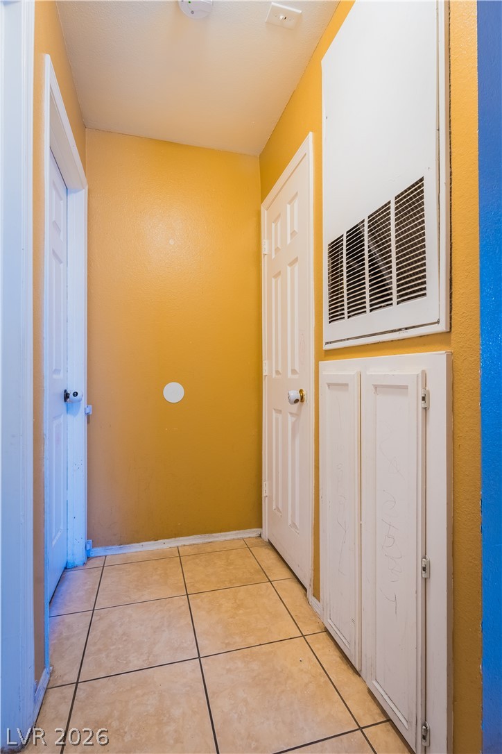 2124 Willowbury Drive B Property Photo 18