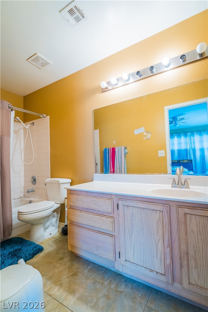 2124 Willowbury Drive B Property Photo 30