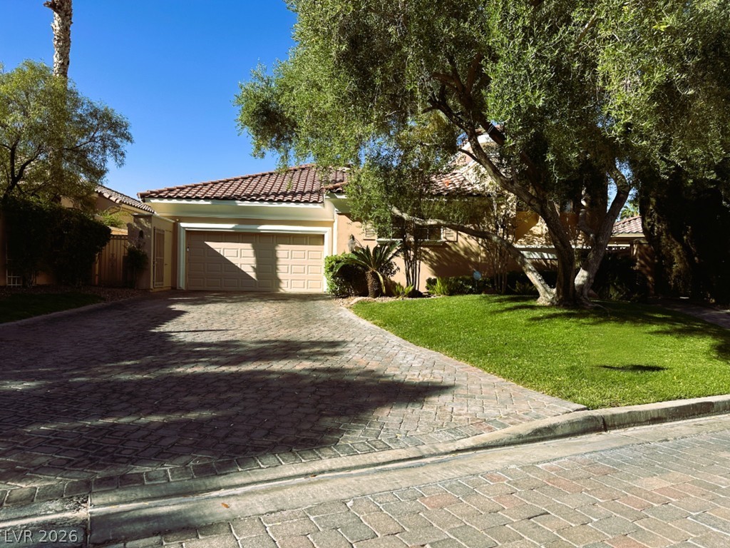 27 Via Paradiso Street Property Photo 12