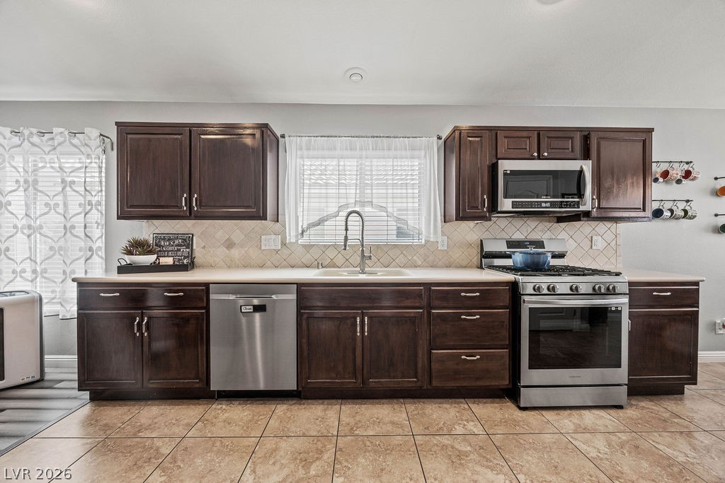 2294 Dakota Sky Court Property Photo 4