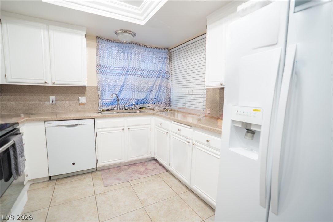 2451 Domingo Street Property Photo 8