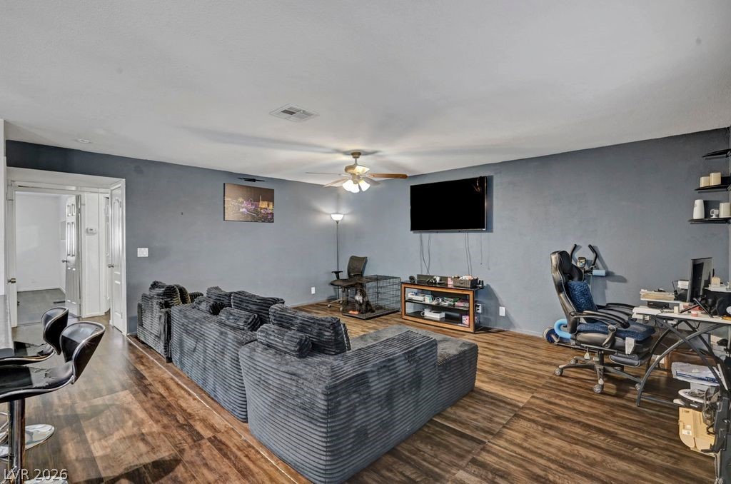 7600 Cromberg Avenue 201 Property Photo 4