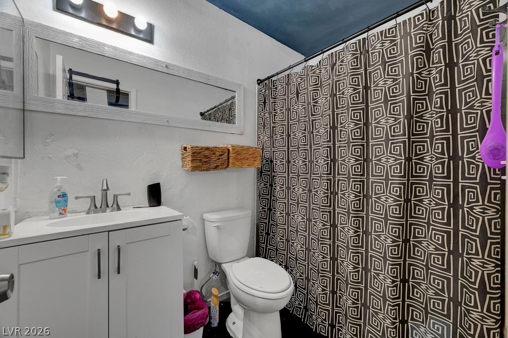 7600 Cromberg Avenue 201 Property Photo 21