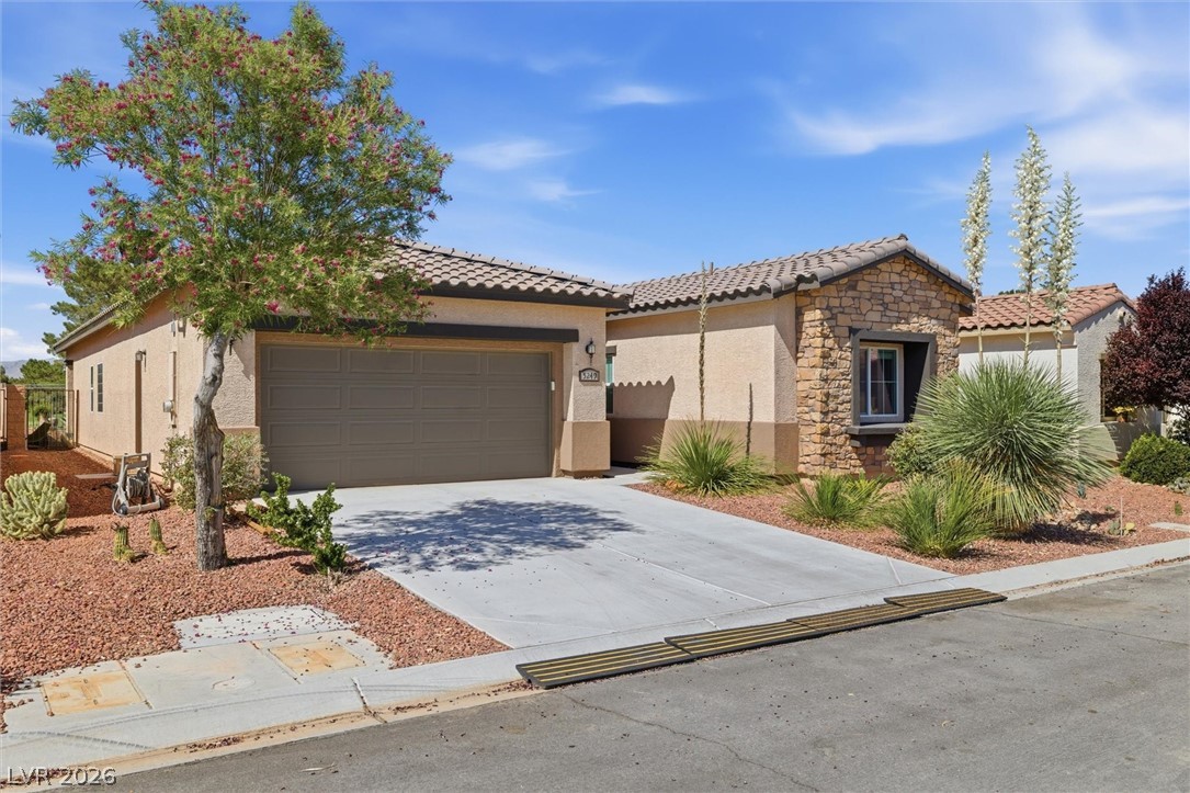 5249 Lilia Avenue Property Photo 2