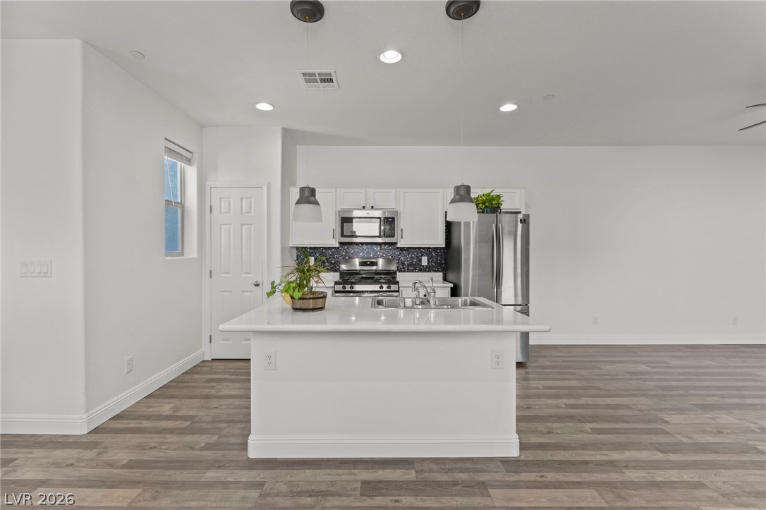 937 East Sunset Road Property Photo 8