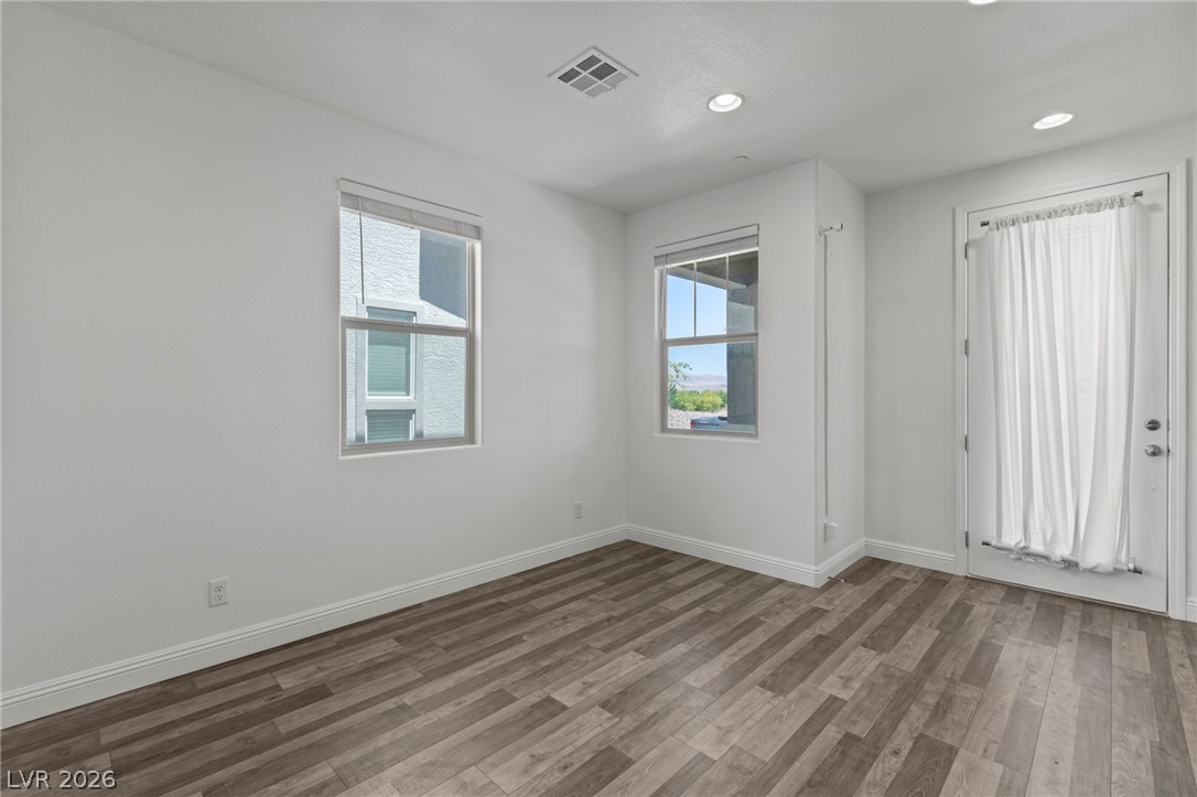 937 East Sunset Road Property Photo 10