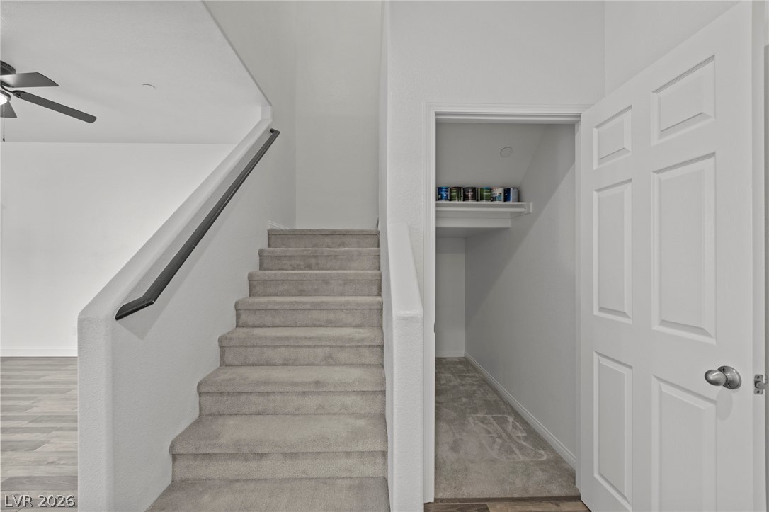 937 East Sunset Road Property Photo 17