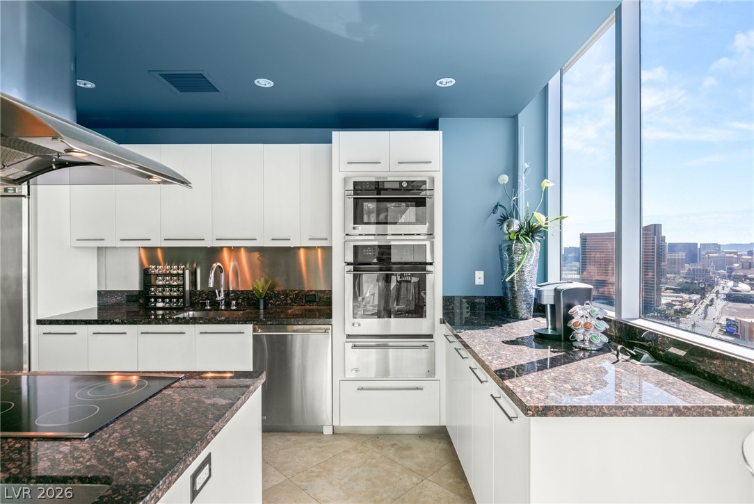 2700 Las Vegas Boulevard 4301 Property Photo 14