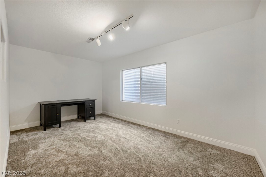 8716 Castle Hill Avenue Property Photo 34
