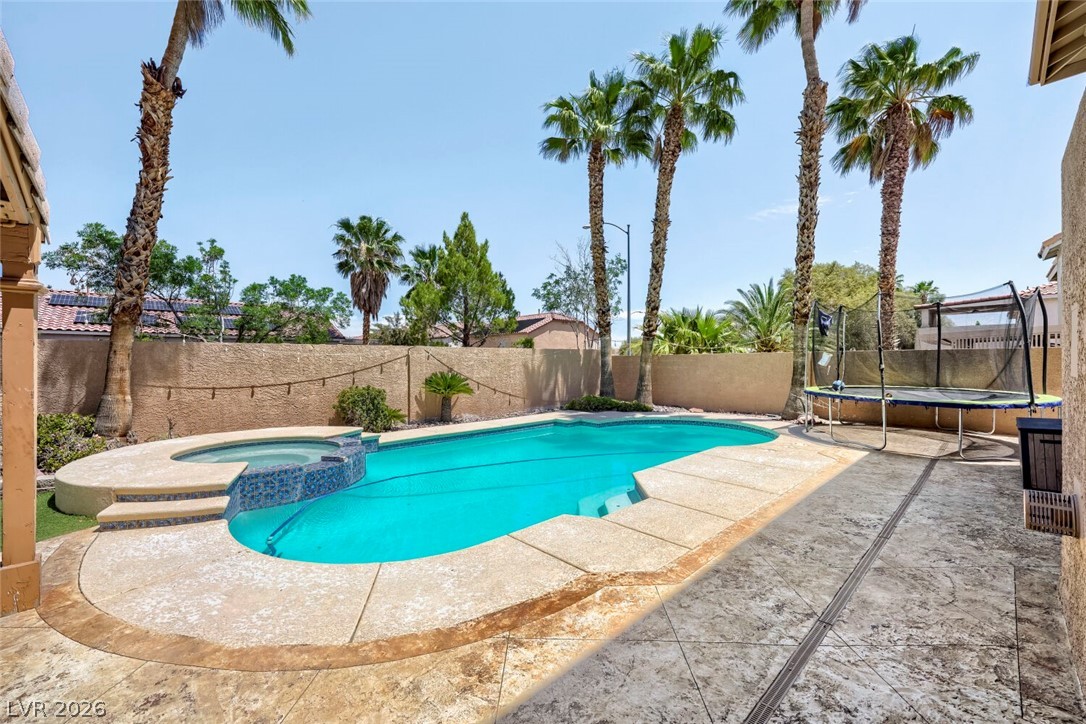 8716 Castle Hill Avenue Property Photo 39