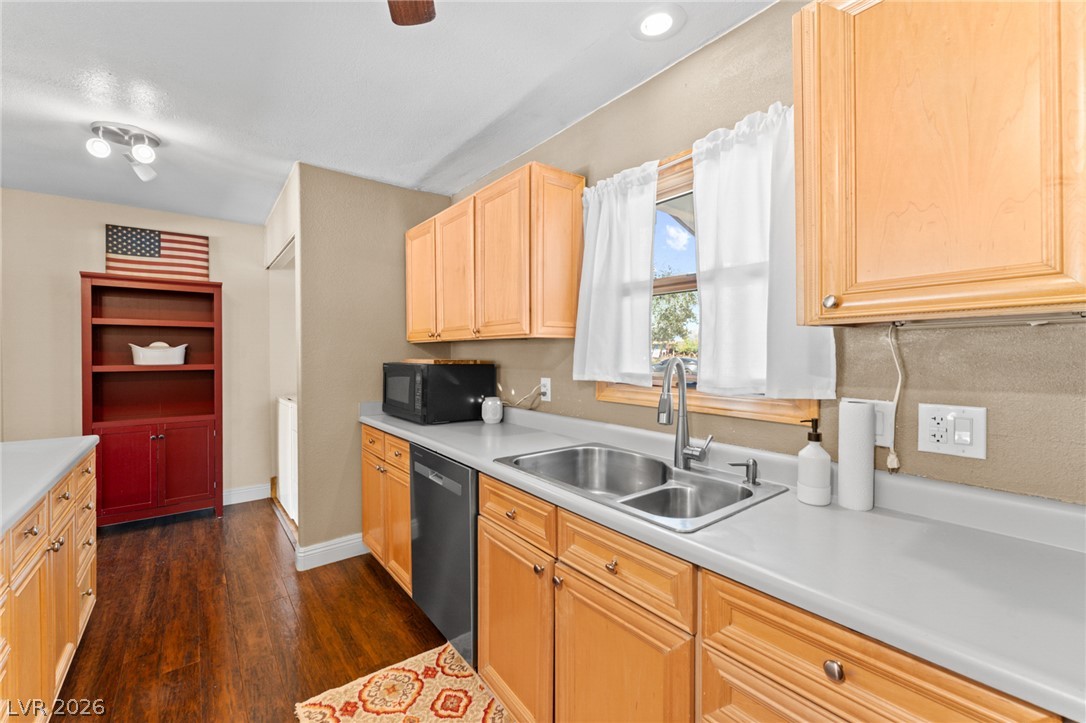 1212 Westlund Drive Property Photo 16