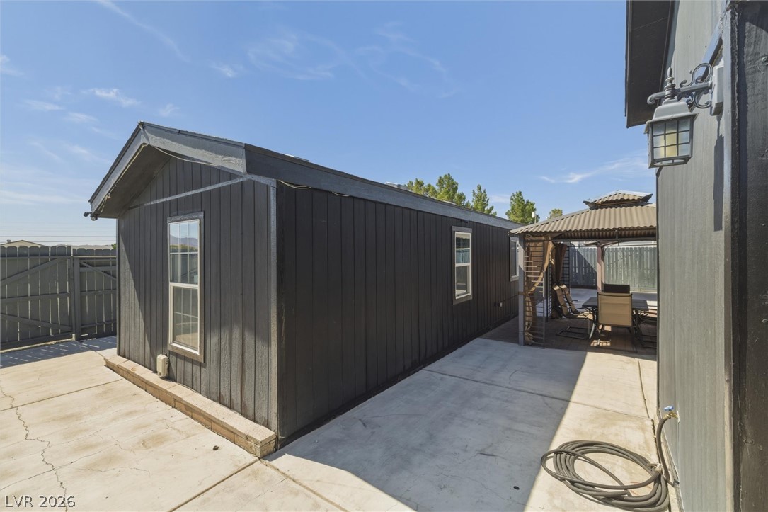 641 South Woodchips Road Property Photo 42