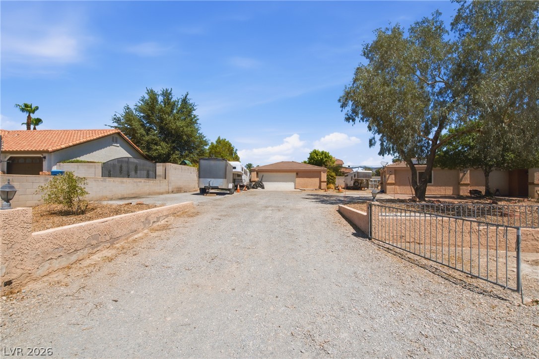 8350 Lori Marie Circle Property Photo 3