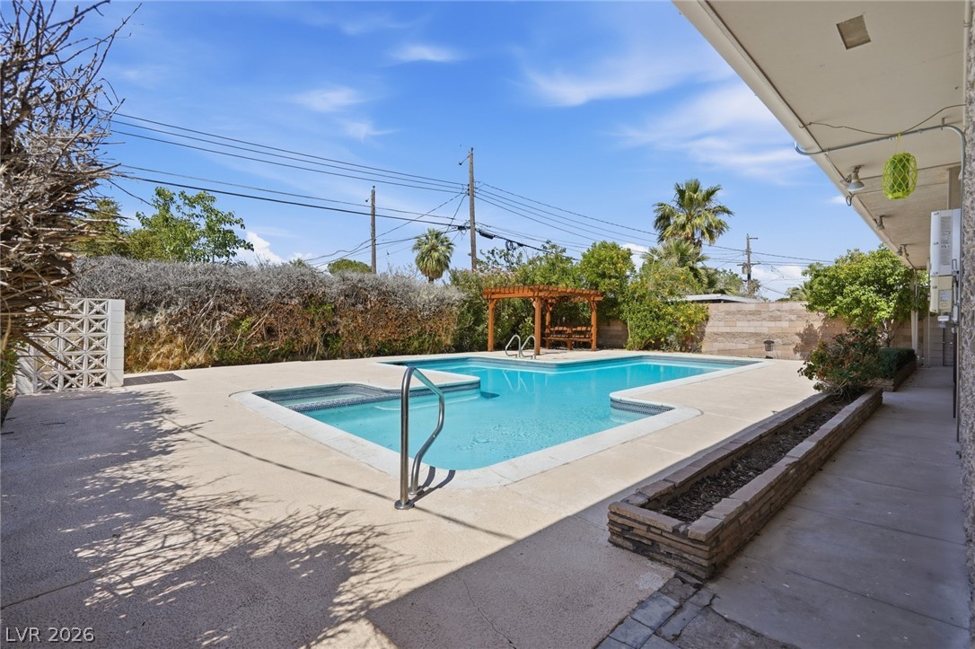 909 Canosa Avenue Property Photo 15