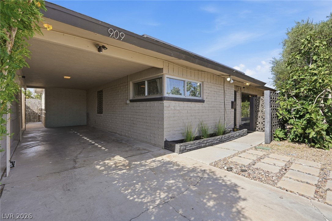909 Canosa Avenue Property Photo 20