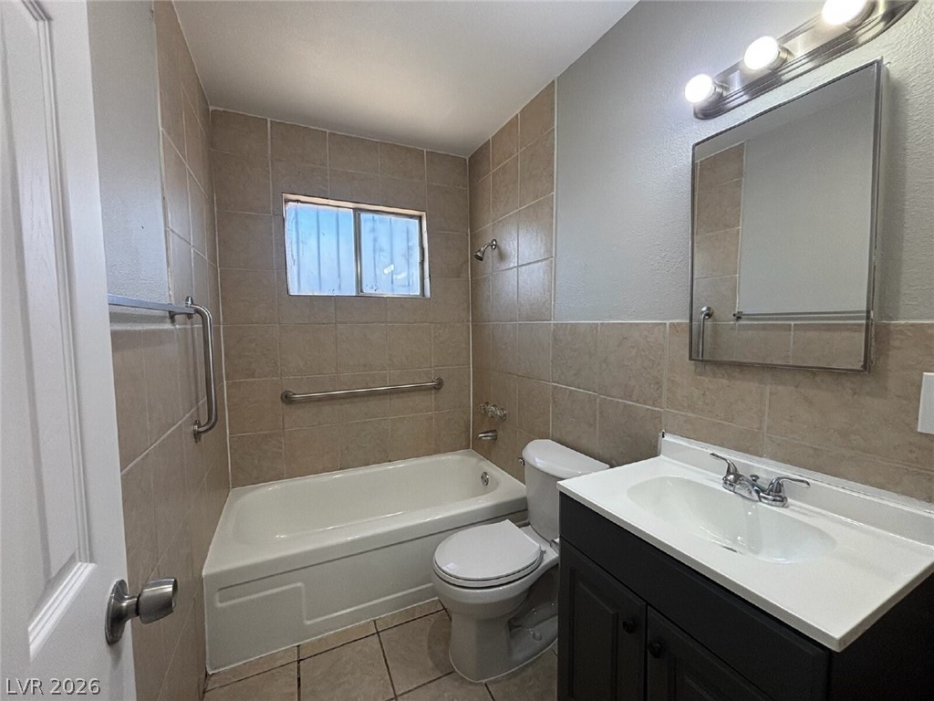 2504 East Mesquite Avenue Property Photo 4