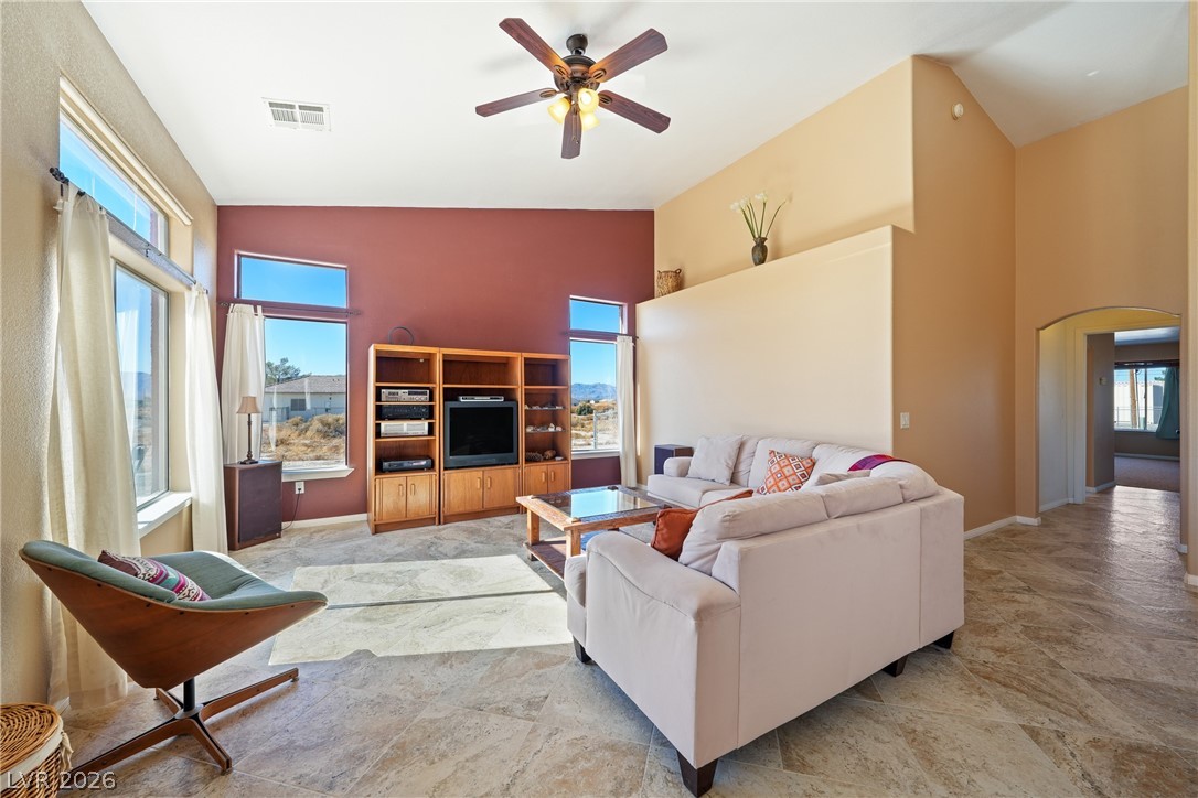 2500 Tecumseh Avenue Property Photo 4