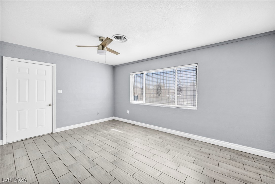 2527 Carroll Street Property Photo 5