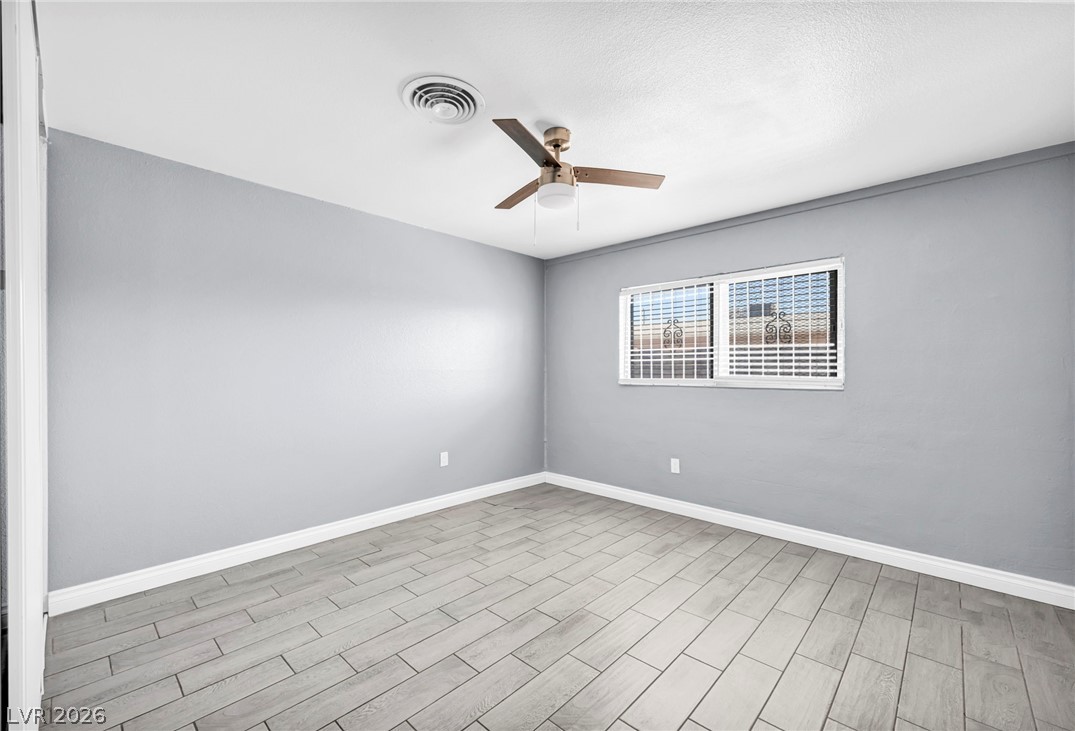 2527 Carroll Street Property Photo 7