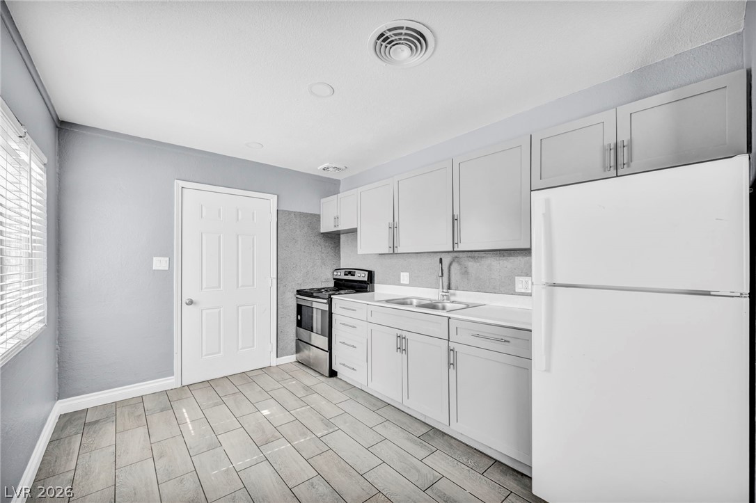 2527 Carroll Street Property Photo 11