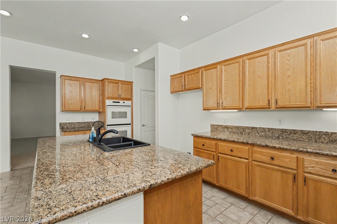 3009 Teal Beach Street Property Photo 15