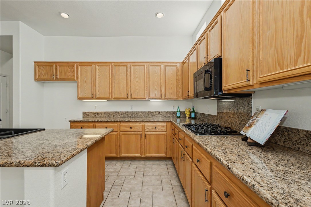 3009 Teal Beach Street Property Photo 16