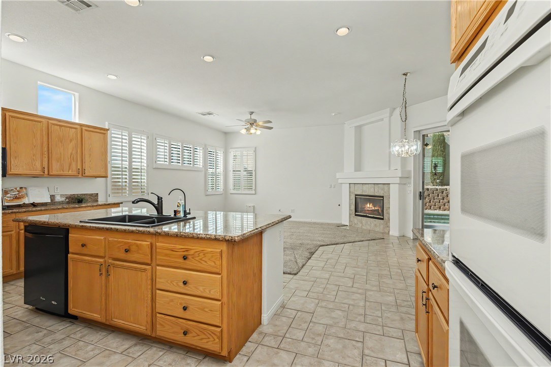 3009 Teal Beach Street Property Photo 17
