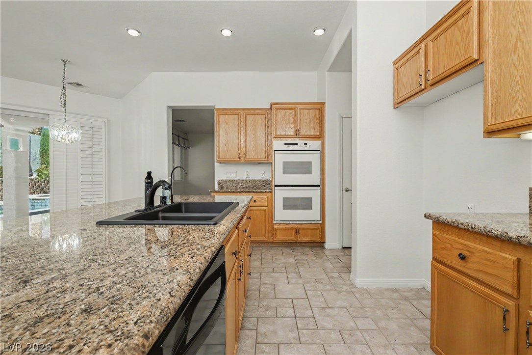 3009 Teal Beach Street Property Photo 18