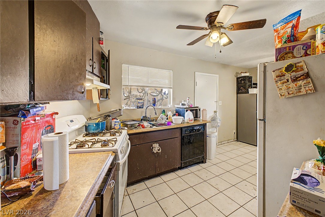 5015 Carmel Avenue Property Photo 3