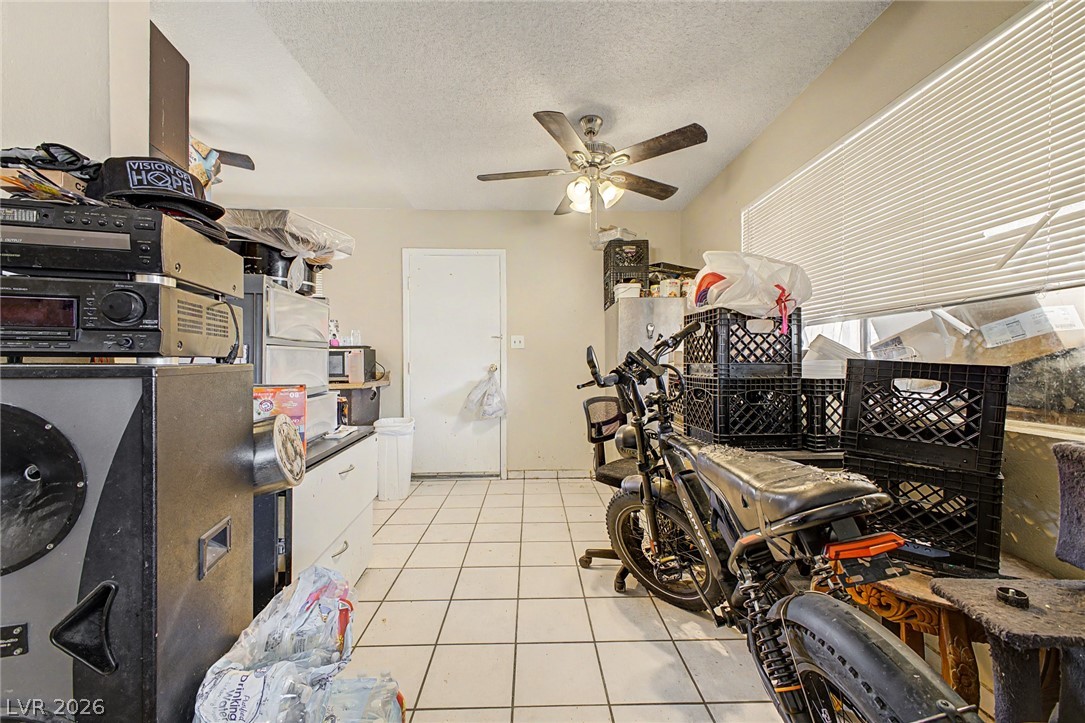 5015 Carmel Avenue Property Photo 5