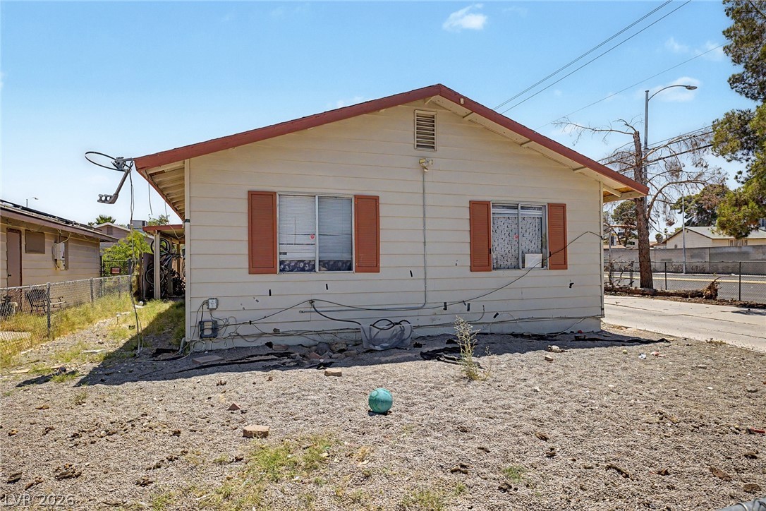 5015 Carmel Avenue Property Photo 15
