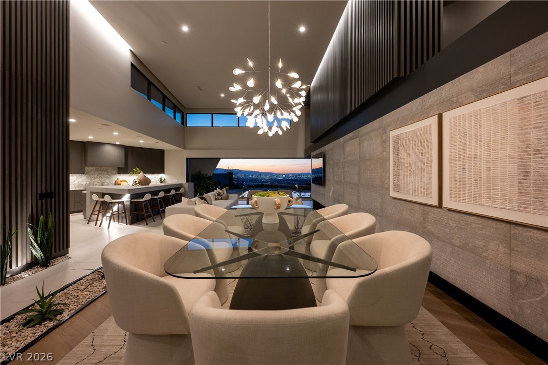 8 Chisel Crest Court Property Photo 5
