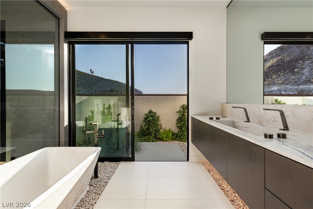 8 Chisel Crest Court Property Photo 19